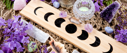 volle maan ritueel met edelstenen