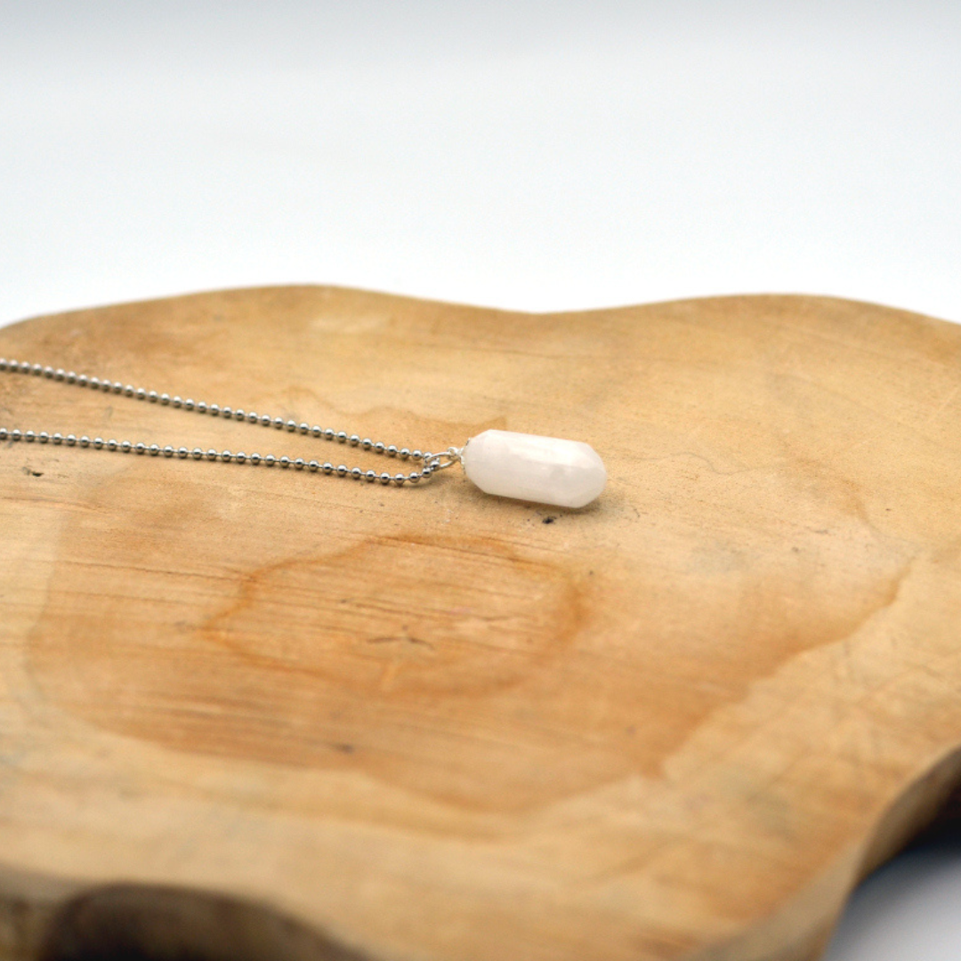 seleniet edelsteen ketting