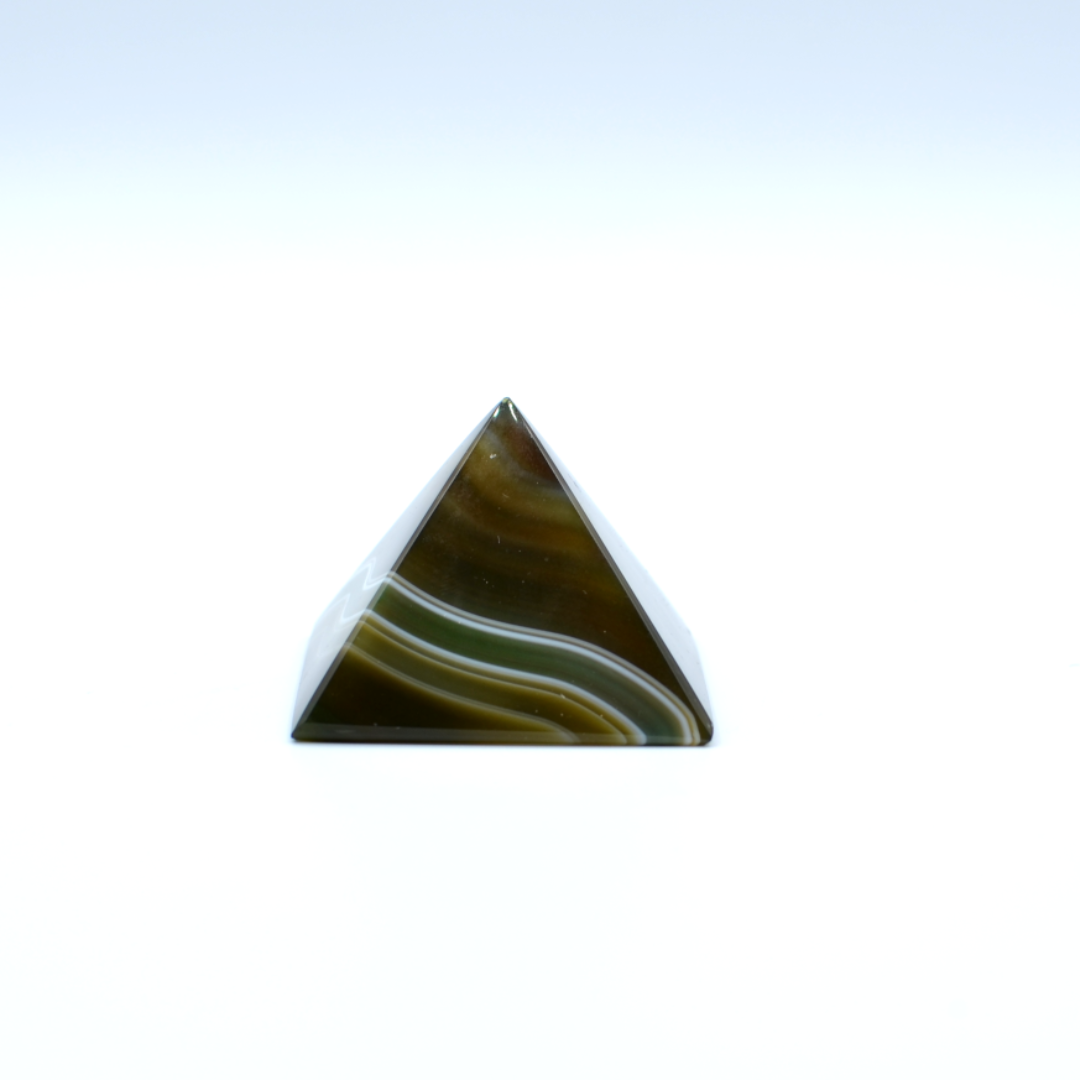 piramide van edelsteen
