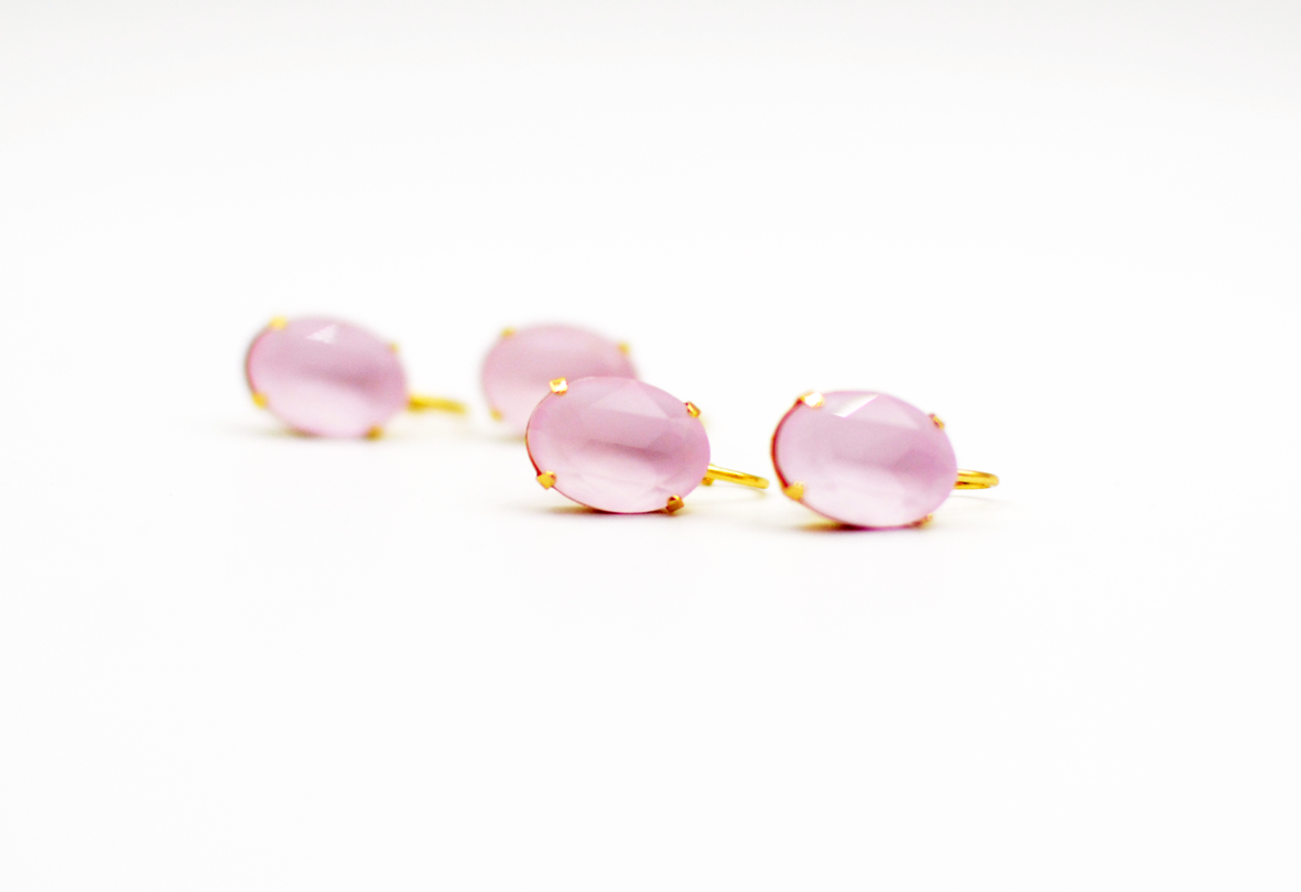 roze oorhaakjes